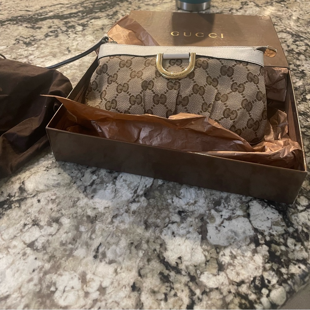 Gently loved aunthetic Gucci wristlet